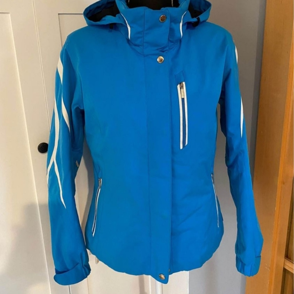 Womens ski/snowboarding jacket. Descente